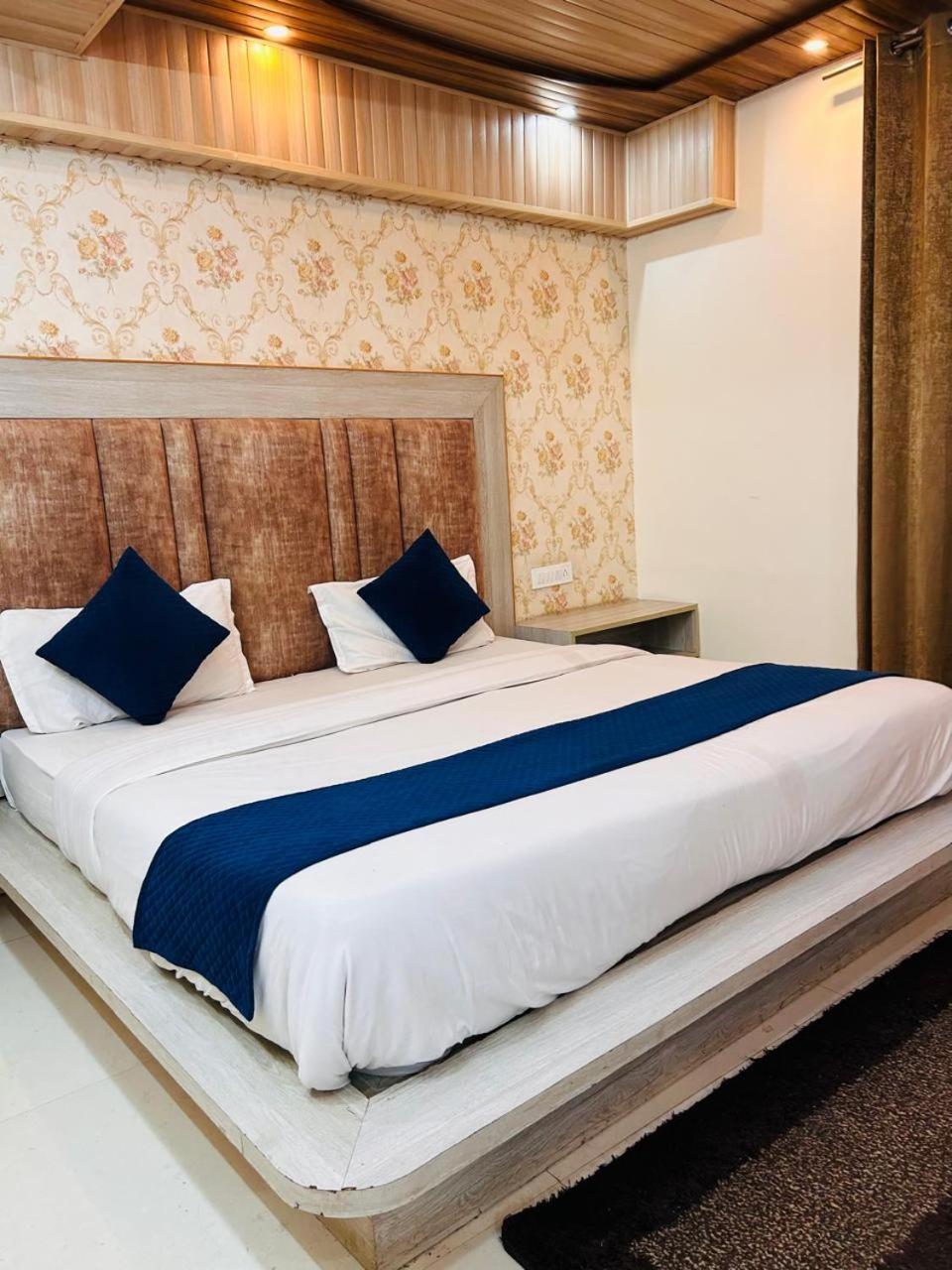 Yog Maya Regency B&B Шимла Экстерьер фото