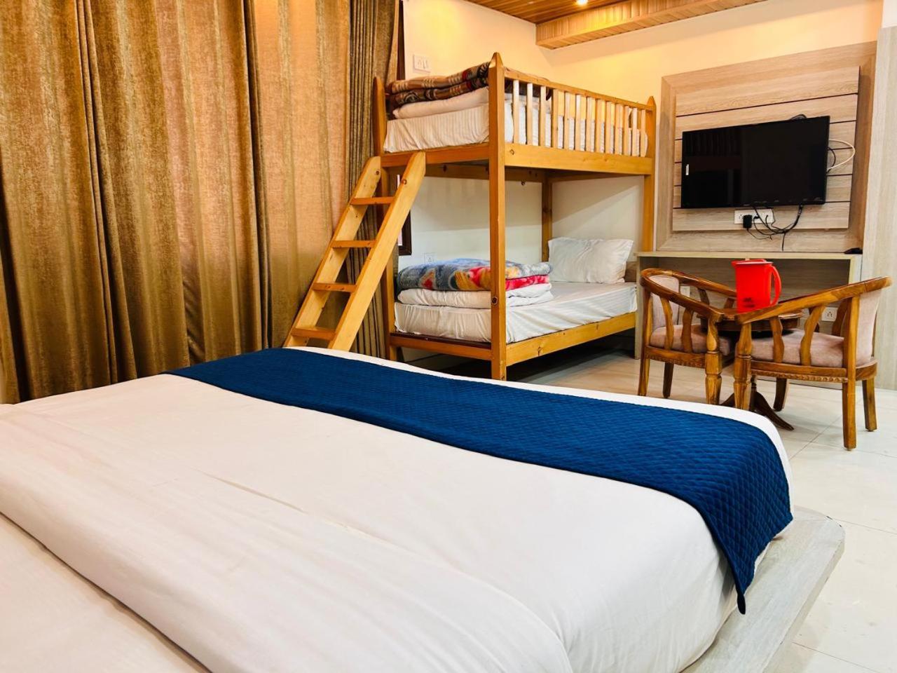 Yog Maya Regency B&B Шимла Экстерьер фото