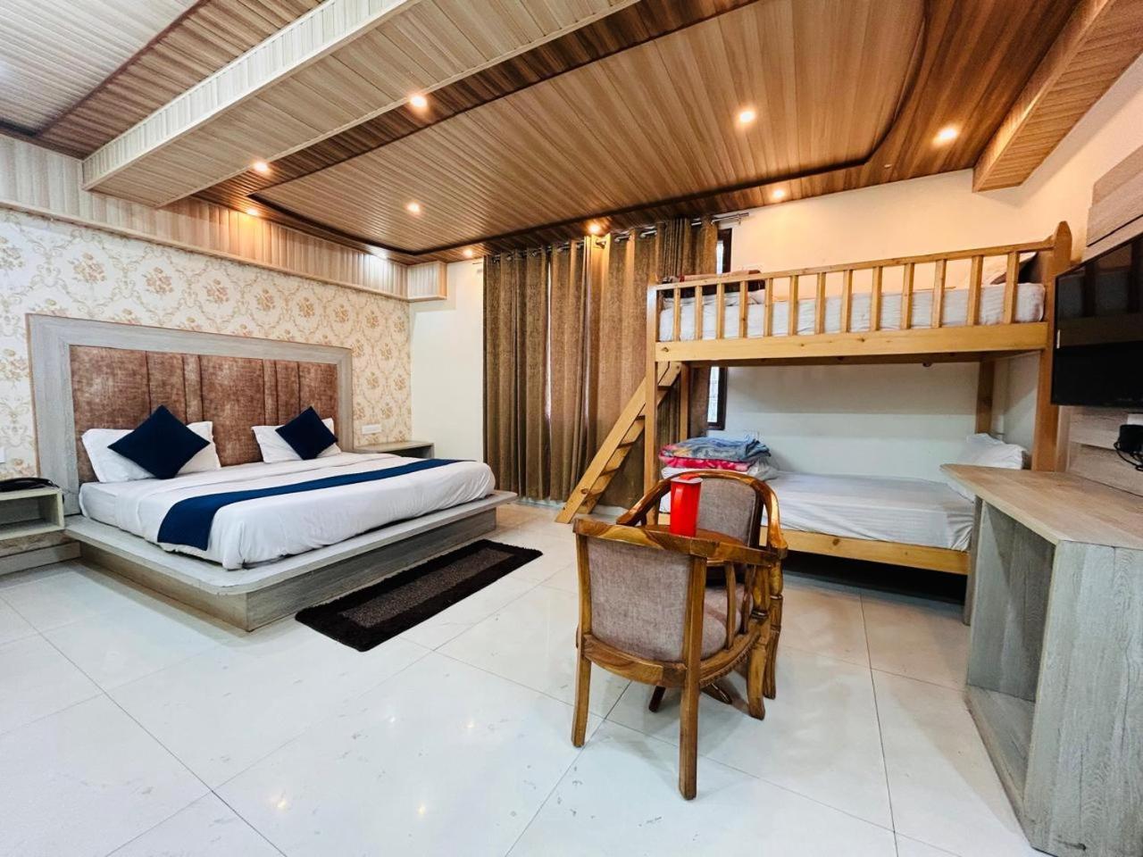 Yog Maya Regency B&B Шимла Экстерьер фото