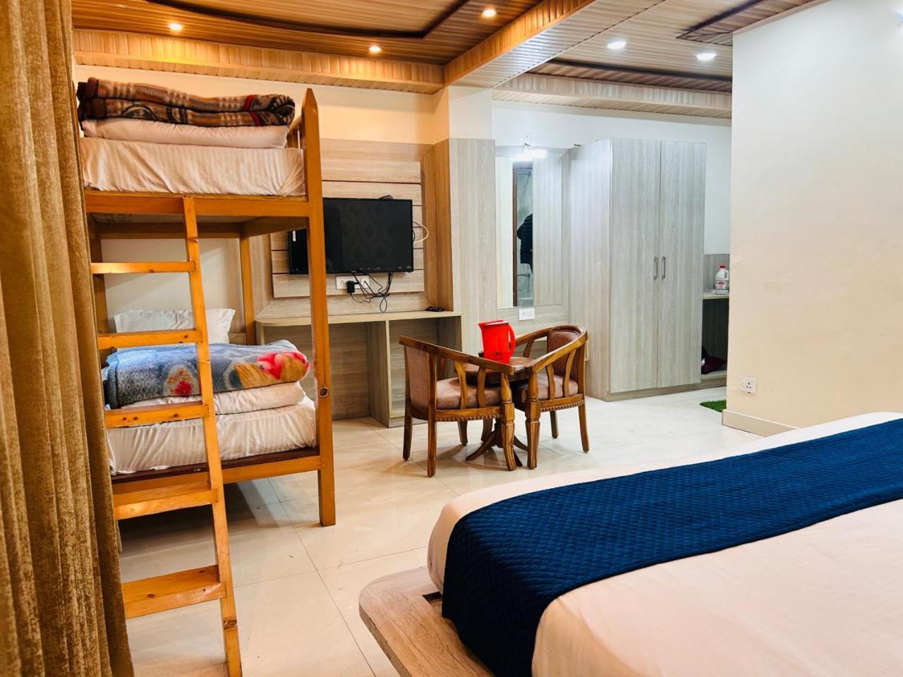 Yog Maya Regency B&B Шимла Экстерьер фото